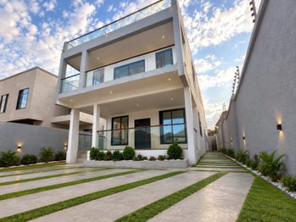 5 Bedroom  Ensuite House